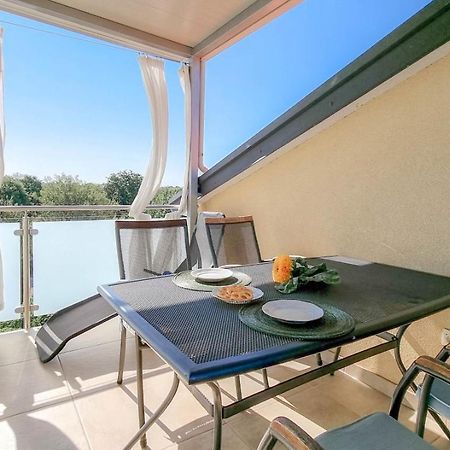 Silos Mare Apartment Новиград Екстериор снимка