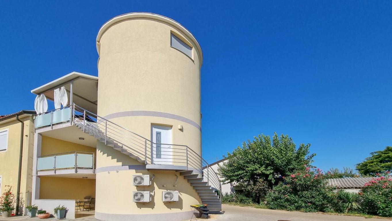 Silos Mare Apartment Новиград Екстериор снимка