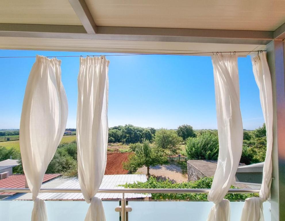 Silos Mare Apartment Новиград Екстериор снимка