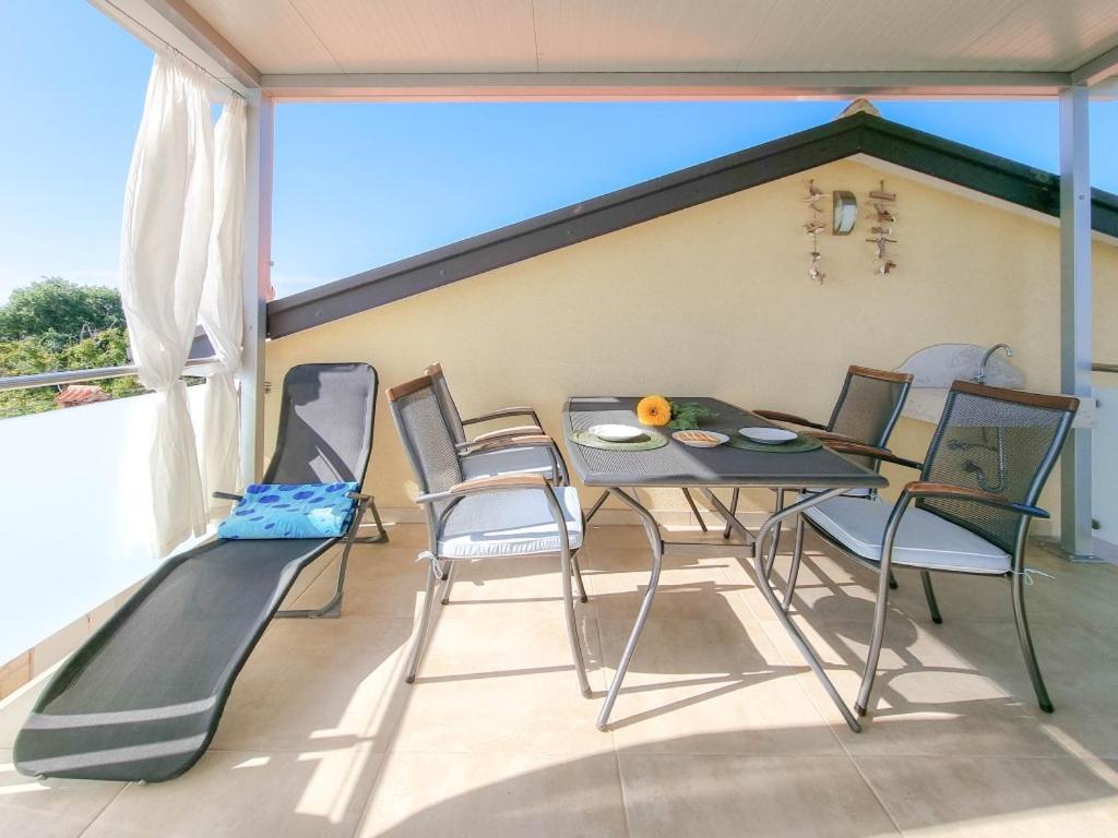 Silos Mare Apartment Новиград Екстериор снимка
