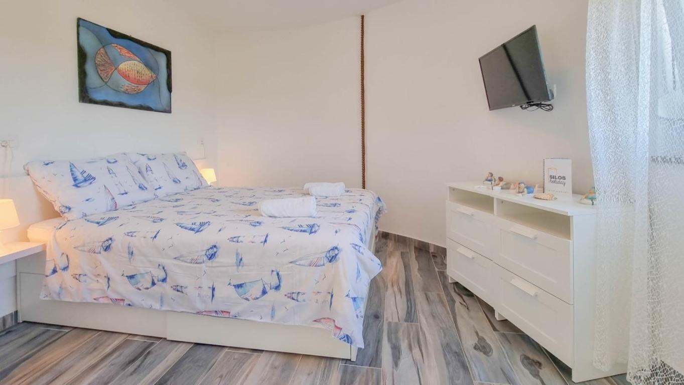 Silos Mare Apartment Новиград Екстериор снимка